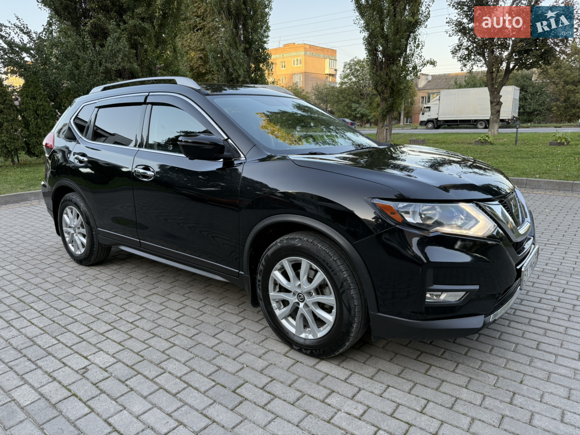 2017 Nissan Rogue - мініатюра 14