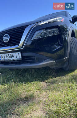 Внедорожник / Кроссовер Nissan Rogue 2021 в 
