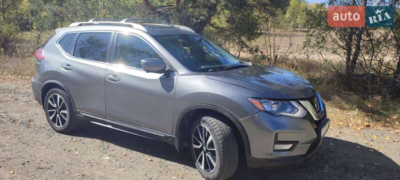 Позашляховик / Кросовер Nissan Rogue 2018 в Павлограді