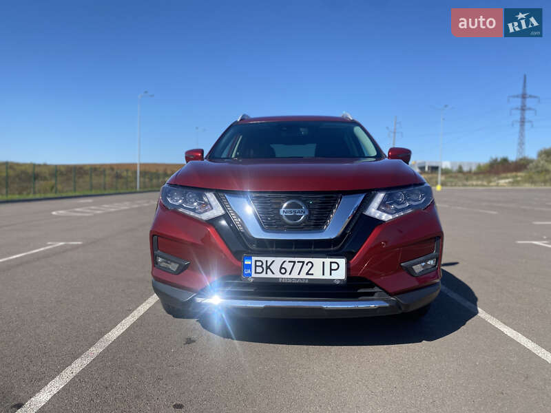 Позашляховик / Кросовер Nissan Rogue 2018 в Рівному