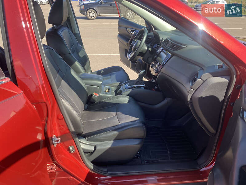 Позашляховик / Кросовер Nissan Rogue 2018 в Рівному