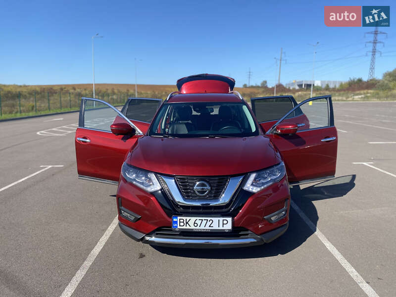 Позашляховик / Кросовер Nissan Rogue 2018 в Рівному