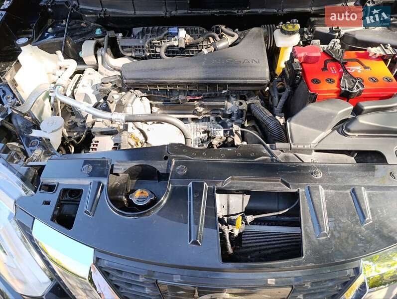 Внедорожник / Кроссовер Nissan Rogue 2018 в Здолбунове