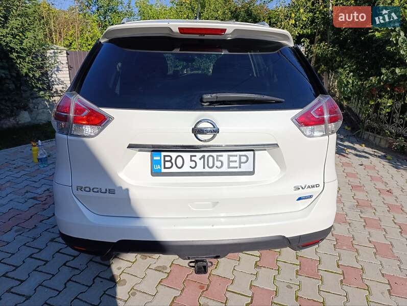 Позашляховик / Кросовер Nissan Rogue 2015 в Тернополі