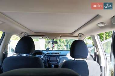 Позашляховик / Кросовер Nissan Rogue 2015 в 