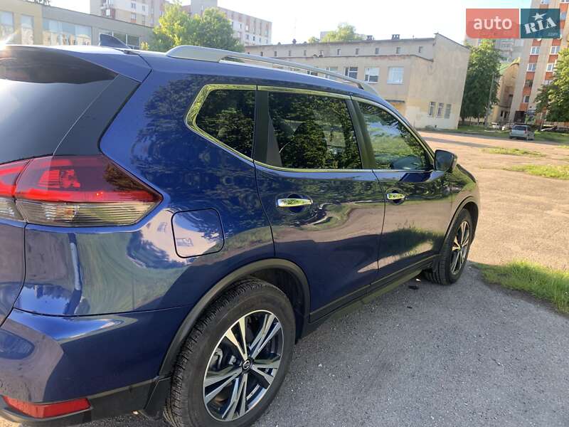 Внедорожник / Кроссовер Nissan Rogue 2018 в Львове