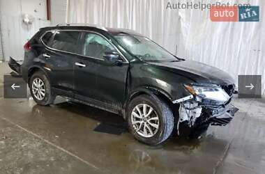 Внедорожник / Кроссовер Nissan Rogue 2018 в 