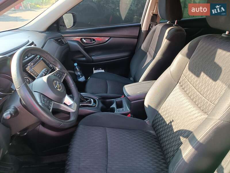 Внедорожник / Кроссовер Nissan Rogue 2018 в Киеве
