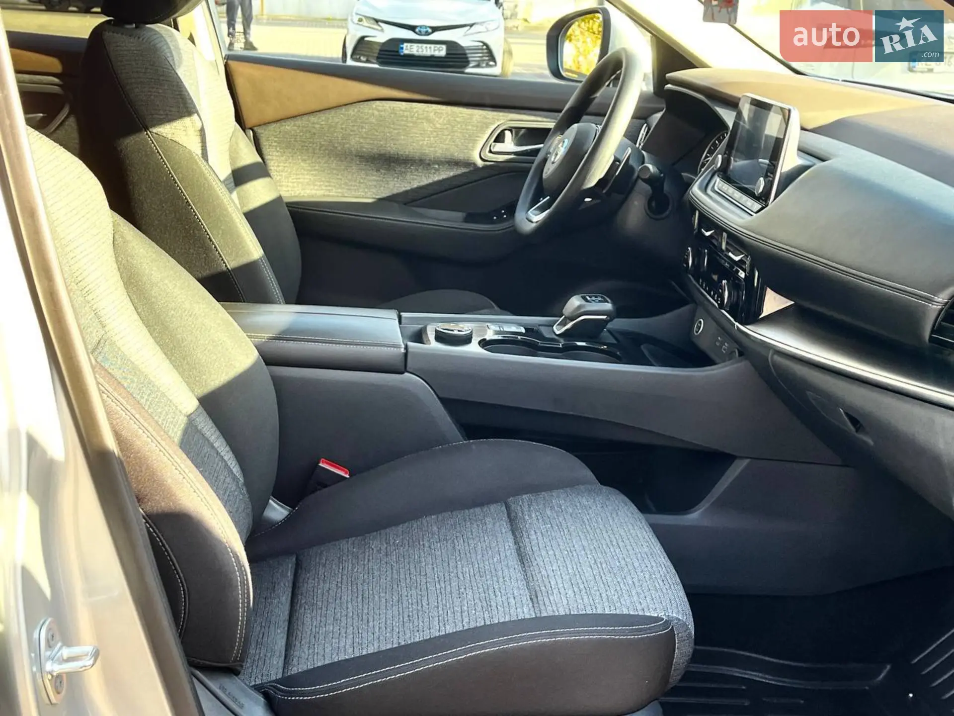 2022 Nissan Rogue - мініатюра 11