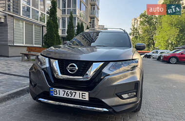 Внедорожник / Кроссовер Nissan Rogue 2016 в Кременчуге