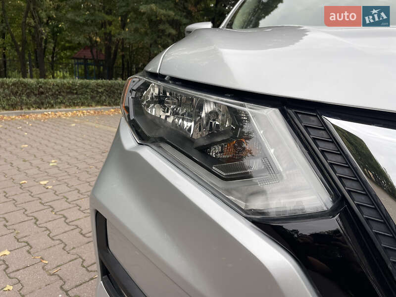 Позашляховик / Кросовер Nissan Rogue 2018 в Миргороді