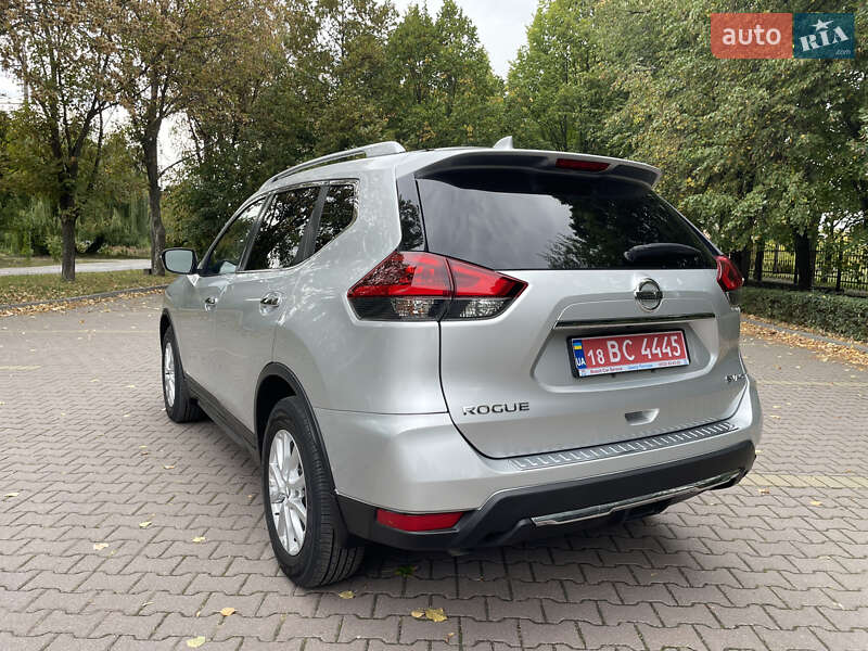 Позашляховик / Кросовер Nissan Rogue 2018 в Миргороді