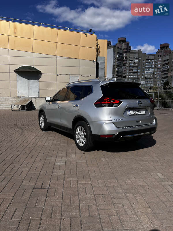 Позашляховик / Кросовер Nissan Rogue 2017 в Києві