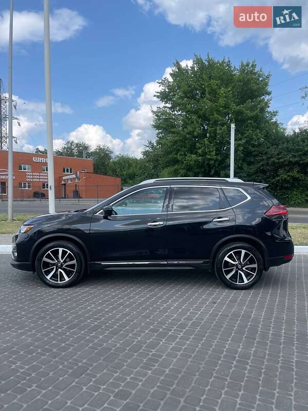 Внедорожник / Кроссовер Nissan Rogue 2019 в Днепре