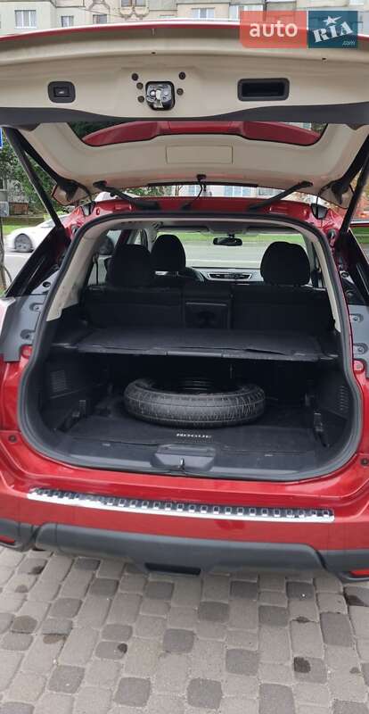 Позашляховик / Кросовер Nissan Rogue 2014 в Хмельницькому