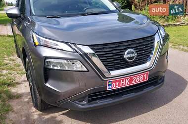 Внедорожник / Кроссовер Nissan Rogue 2023 в 