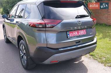 Внедорожник / Кроссовер Nissan Rogue 2023 в 