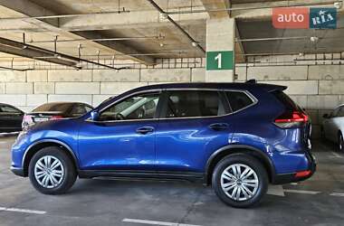Внедорожник / Кроссовер Nissan Rogue 2017 в 