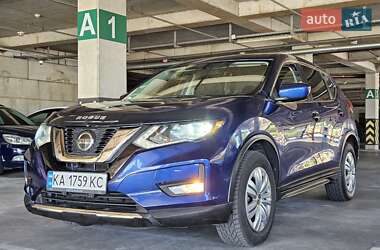 Внедорожник / Кроссовер Nissan Rogue 2017 в 