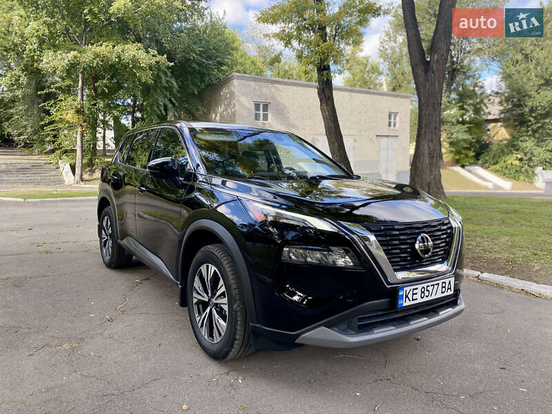 Внедорожник / Кроссовер Nissan Rogue 2020 в Каменском