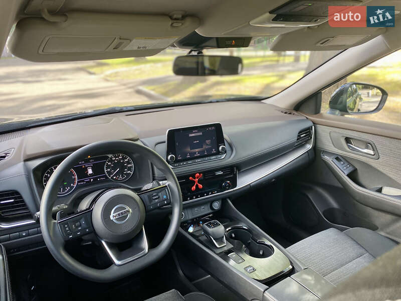 Внедорожник / Кроссовер Nissan Rogue 2020 в Каменском