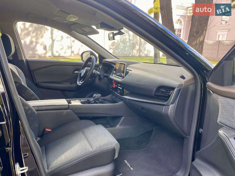 Внедорожник / Кроссовер Nissan Rogue 2020 в Каменском