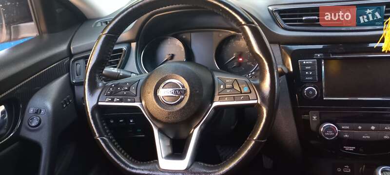 Внедорожник / Кроссовер Nissan Rogue 2018 в Кропивницком