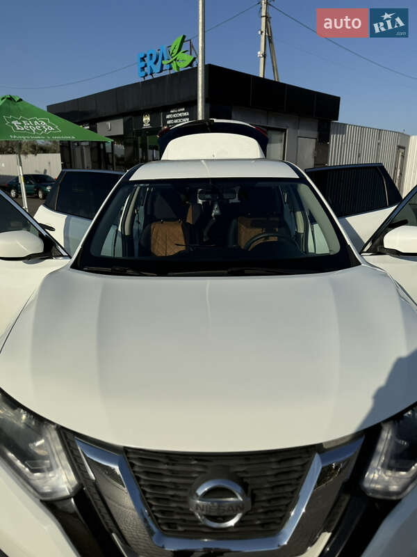 Внедорожник / Кроссовер Nissan Rogue 2017 в Одессе