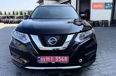 Внедорожник / Кроссовер Nissan Rogue 2017 в Каменец-Подольском