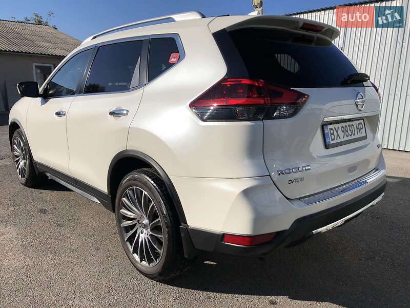 Внедорожник / Кроссовер Nissan Rogue 2018 в Хмельницком
