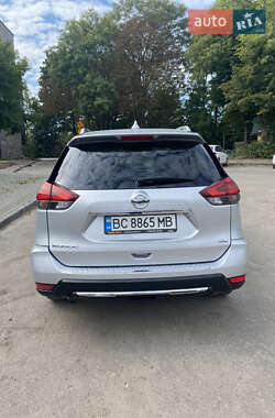 Позашляховик / Кросовер Nissan Rogue 2017 в Львові