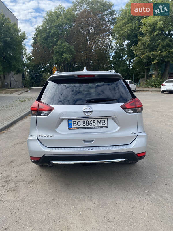 Внедорожник / Кроссовер Nissan Rogue 2017 в Львове