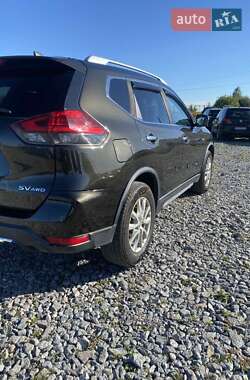 Внедорожник / Кроссовер Nissan Rogue 2017 в 