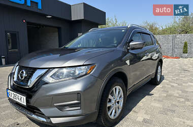 Внедорожник / Кроссовер Nissan Rogue 2016 в Харькове