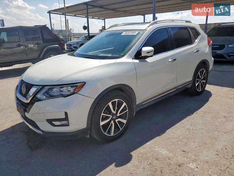 Внедорожник / Кроссовер Nissan Rogue 2019 в 