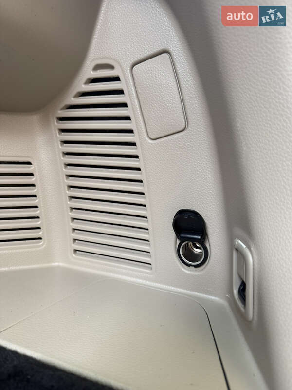 Внедорожник / Кроссовер Nissan Rogue 2018 в Яворове