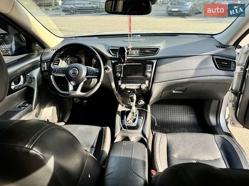 Внедорожник / Кроссовер Nissan Rogue 2018 в Виннице