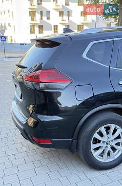 Внедорожник / Кроссовер Nissan Rogue 2018 в 