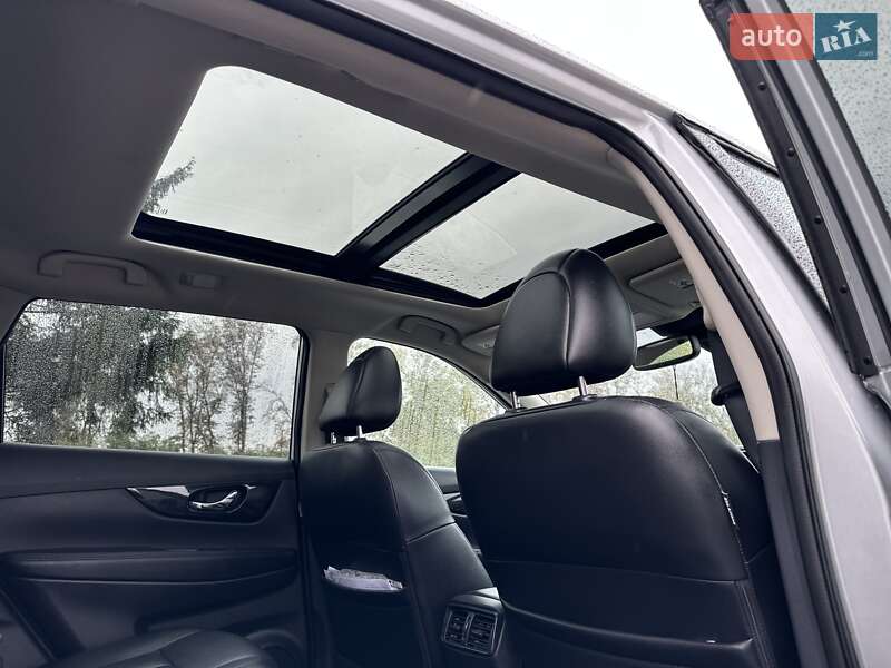 Внедорожник / Кроссовер Nissan Rogue 2017 в Броварах