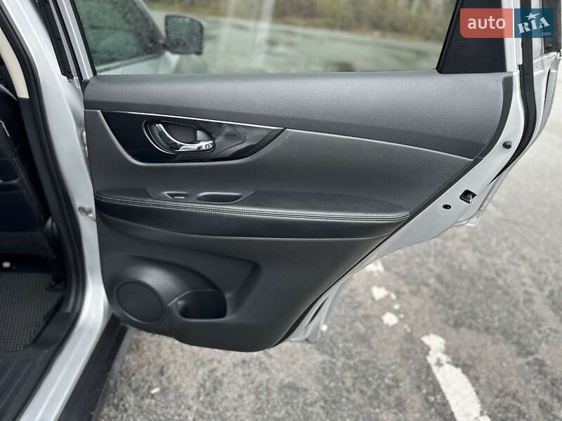 Внедорожник / Кроссовер Nissan Rogue 2017 в Броварах