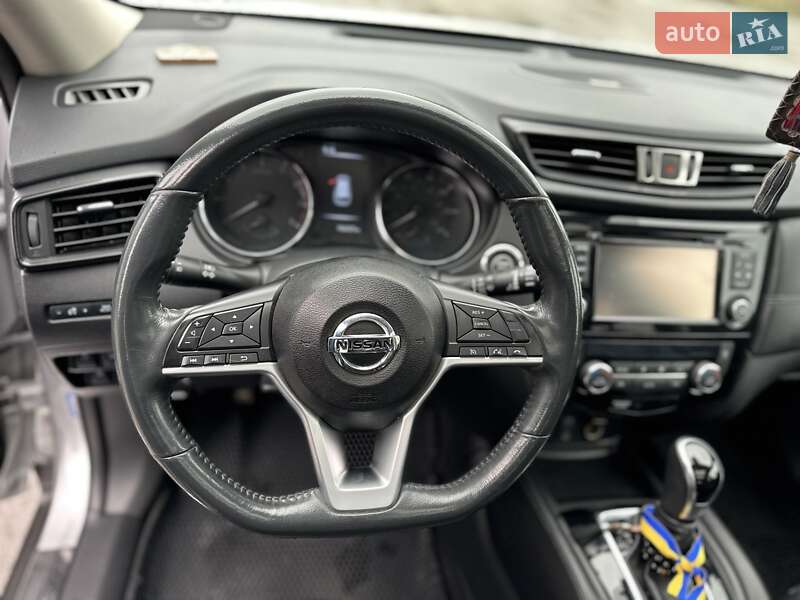 Внедорожник / Кроссовер Nissan Rogue 2017 в Броварах