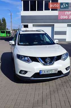Внедорожник / Кроссовер Nissan Rogue 2015 в 