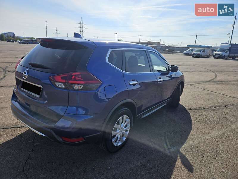 Внедорожник / Кроссовер Nissan Rogue 2018 в Ужгороде