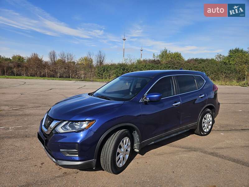 Внедорожник / Кроссовер Nissan Rogue 2018 в Ужгороде