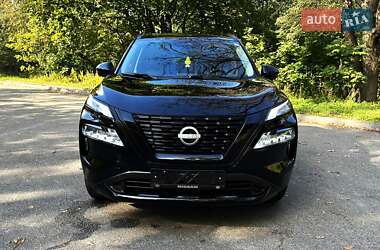 Внедорожник / Кроссовер Nissan Rogue 2023 в Киеве