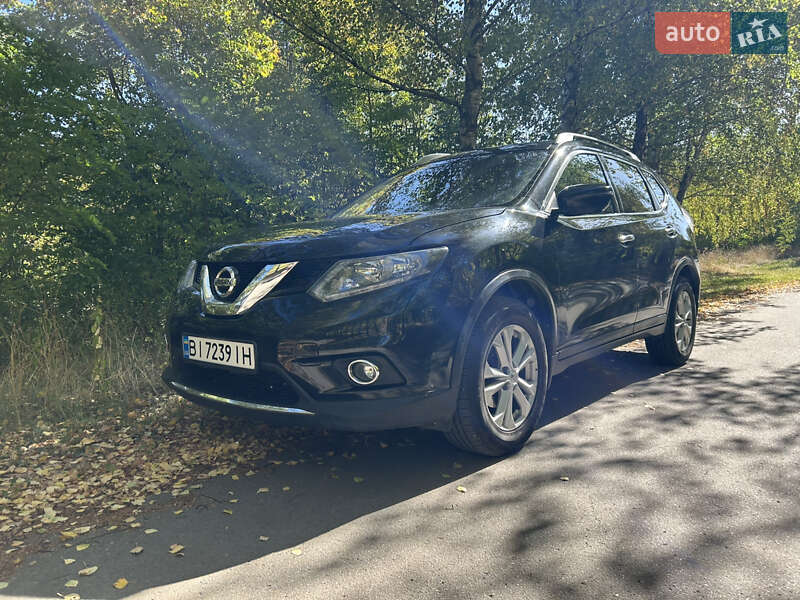 Внедорожник / Кроссовер Nissan Rogue 2016 в Лубнах