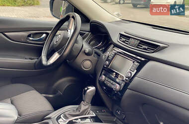 Внедорожник / Кроссовер Nissan Rogue 2020 в 