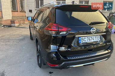 Внедорожник / Кроссовер Nissan Rogue 2020 в 