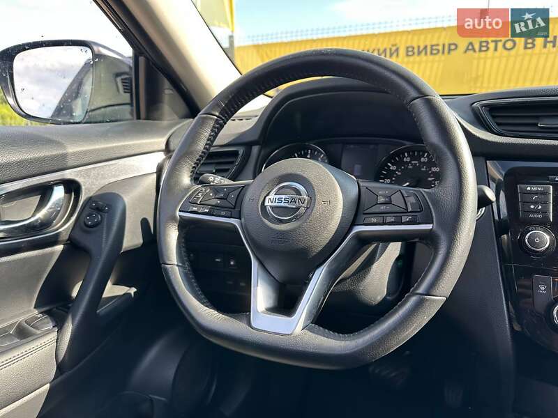 Позашляховик / Кросовер Nissan Rogue 2018 в Львові