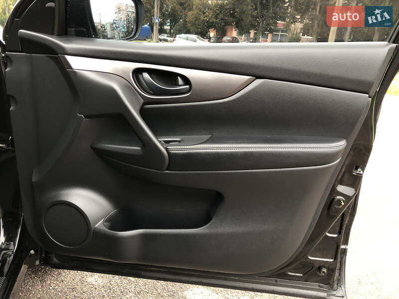 Позашляховик / Кросовер Nissan Rogue 2018 в Рівному фото 19 Позашляховик / Кросовер Nissan Rogue 2018 в Рівному